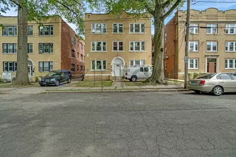 204 Magnolia St #1R, Hartford, CT 06112