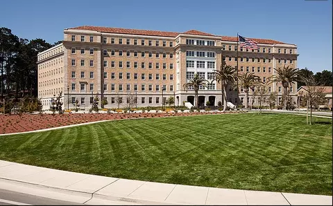 1801 Wedemeyer St #220, San Francisco, CA 94129