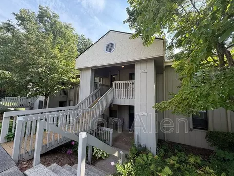 1304 Abbey Cir, Asheville, NC 28805