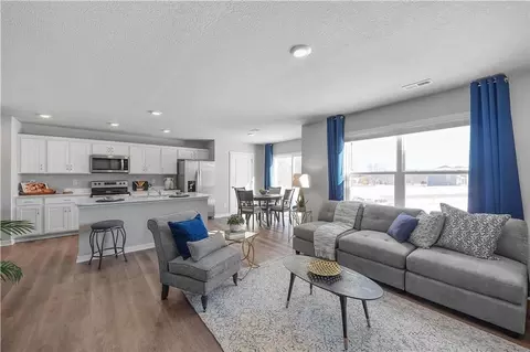 353 Juniper Dr, Waukee, IA 50263