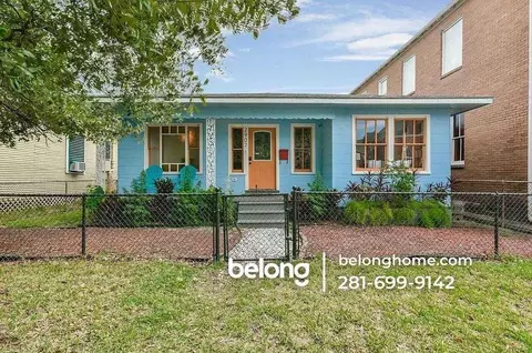 2907 Avenue M 12, Galveston, TX 77550