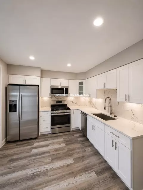 354 Skokie Ct #TH, Wilmette, IL 60091