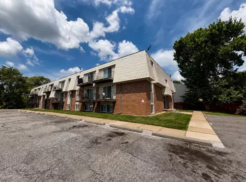 7810 Blondo St, Omaha, NE 68134