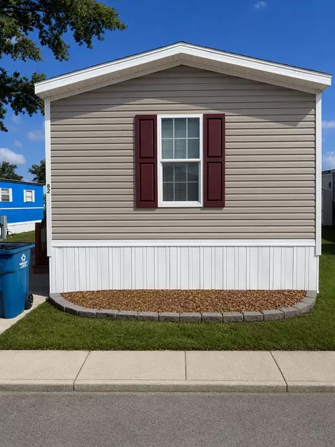 333 E Lakewood Blvd #82, Holland, MI 49424