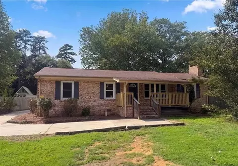 4504 Southern Webbing Mill Rd, Greensboro, NC 27405