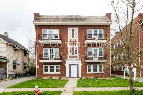 3300 E 149th St #2, Cleveland, OH 44120