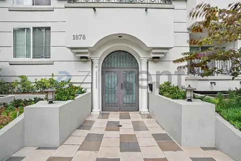 1878 Greenfield Ave #204, Los Angeles, CA 90025