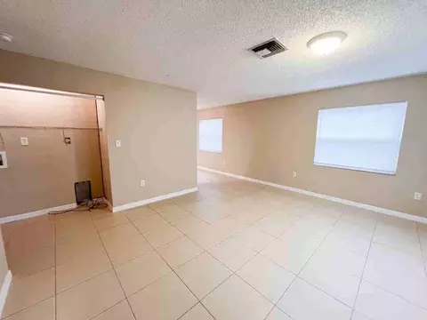 507 E Hazzard Ave #4, Eustis, FL 32726 photo 4