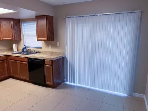 507 E Hazzard Ave #4, Eustis, FL 32726 photo 6