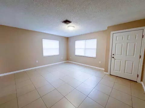 507 E Hazzard Ave #4, Eustis, FL 32726 photo 3