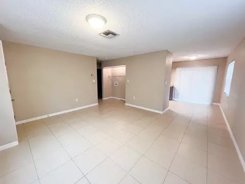 507 E Hazzard Ave #4, Eustis, FL 32726 photo 5