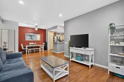 2381 Archwood Ln #184, Simi Valley, CA 93063