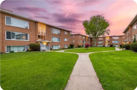 20253 Lorain Rd #104, Fairview Park, OH 44126