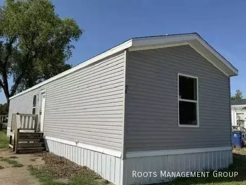 1661 W Republic Ave #58, Salina, KS 67401