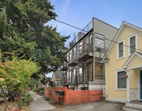 2025 NW 62nd St #C, Seattle, WA 98107