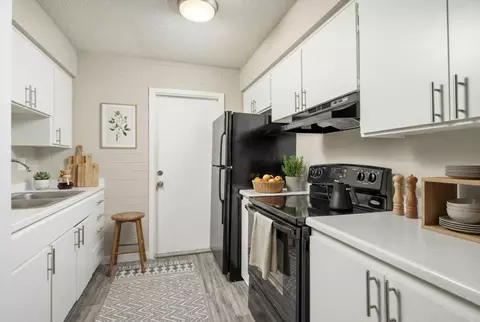 2402 W Devonshire Ave #27, Phoenix, AZ 85015