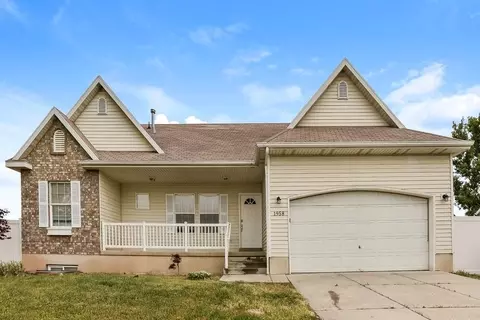 1958 Ws, Syracuse, UT 84075