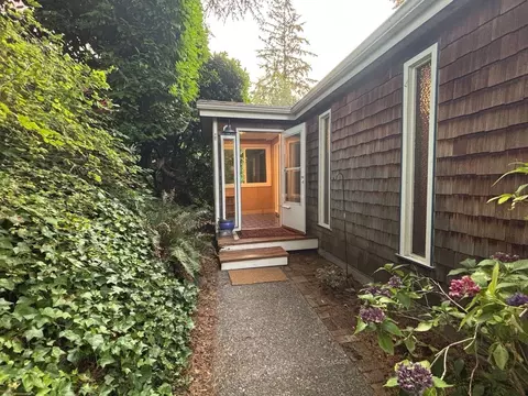 9435 36th Ave SW, Seattle, WA 98126
