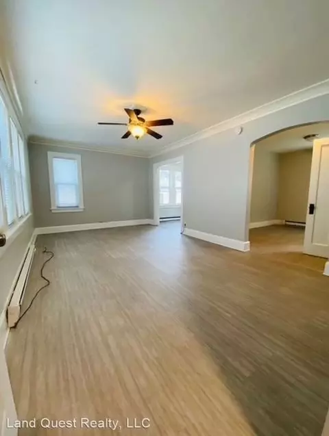 1137 Valley Dr #3, Racine, WI 53403