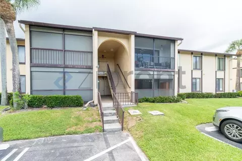 826 Sky Pine Way #D1, Greenacres, FL 33415