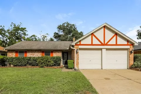 7306 Skybright Ln, Houston, TX 77095