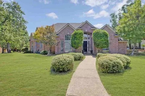 700 Lakehurst Ct, Southlake, TX 76092