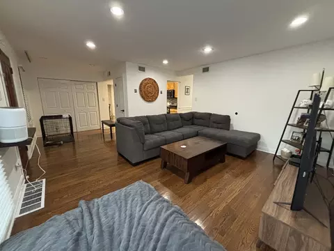 8401 S Kolmar Ave #NA, Chicago, IL 60652