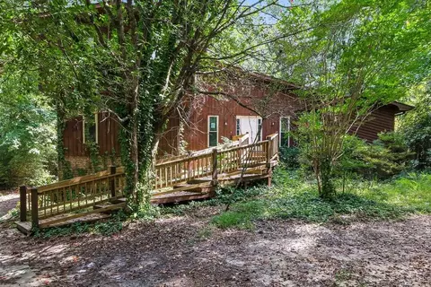 660 Ponderosa Ct, Fayetteville, GA 30214