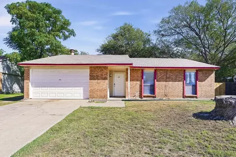 2255 Goldleaf Ct, Fort Worth, TX 76131