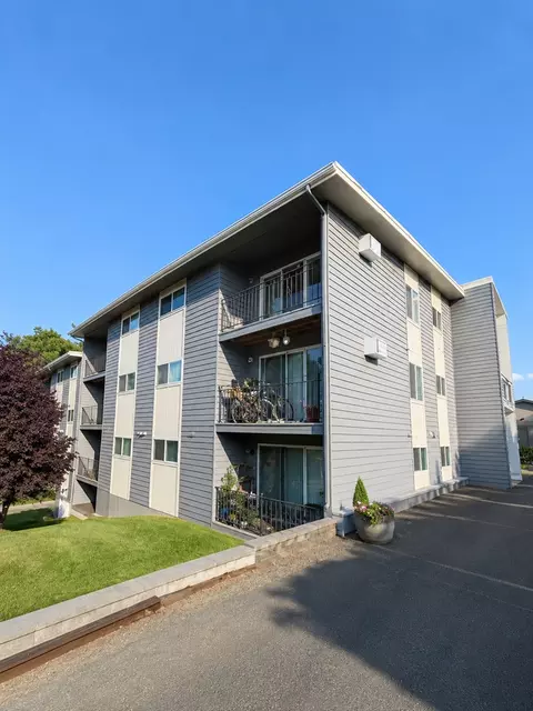 1122 Oakland St #B, Cheney, WA 99004