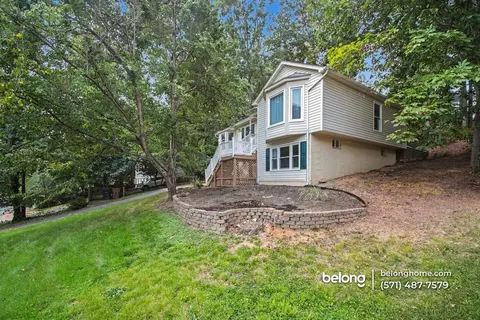 134 Jasper Pl #2, Alexandria, VA 22304