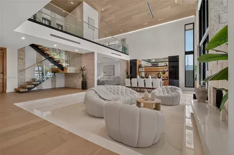 Undisclosed, North Miami Beach, FL 33160