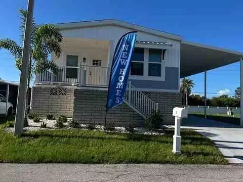 10 Flamboyant St, Nokomis, FL 34275