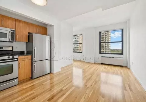 90 West St #24N, New York, NY 10006