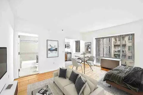 30 W 18th St #11A, New York, NY 10011