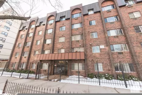 5820 N Sheridan Rd #409, Chicago, IL 60660