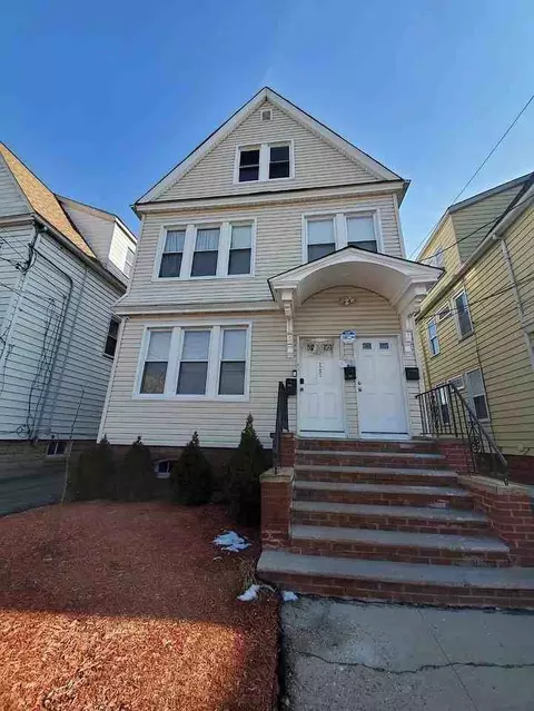 322 Ampere Pkwy #3, Bloomfield, NJ 07003