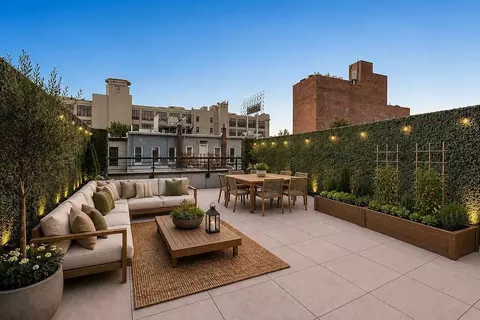 3645 31st St #2F, New York, NY 11106