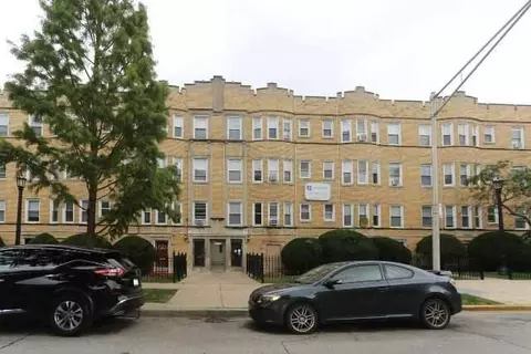 4501 N Malden St #1A, Chicago, IL 60640