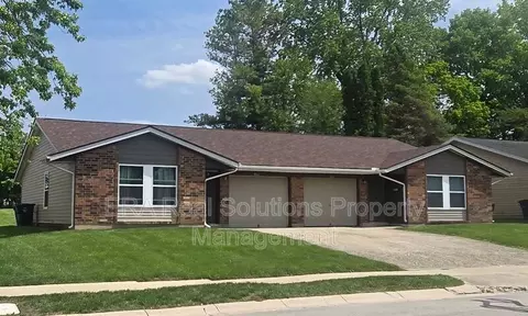 910 Southridge Ave, Wilmington, OH 45177