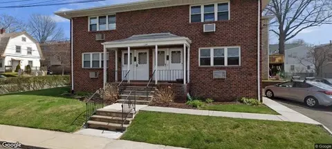 134 Commercial Ave #4, Palisades Park, NJ 07650