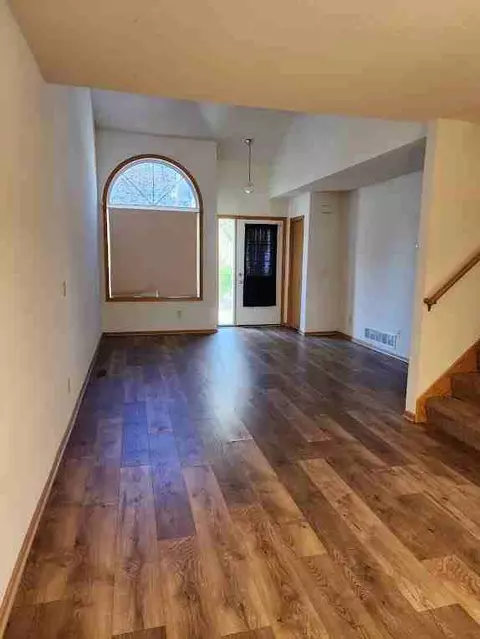 1904 Hawthorne Pt #1904, Hudson, WI 54016