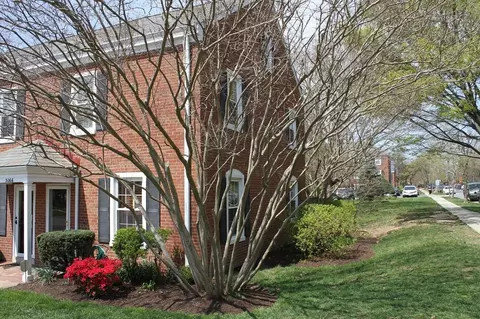 3066 S Abingdon St #NA, Arlington, VA 22206