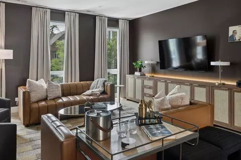 1124 W Addison St #1605185P, Chicago, IL 60613