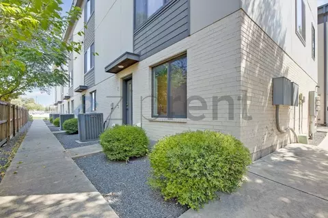 5602 Lindell Ave #E, Dallas, TX 75206