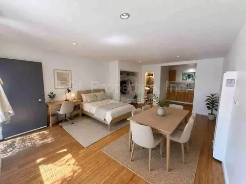 362 N San Vicente Blvd #D, West Hollywood, CA 90048