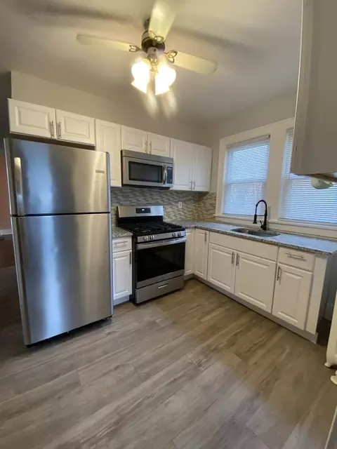 143 Benson St #2, Albany, NY 12206