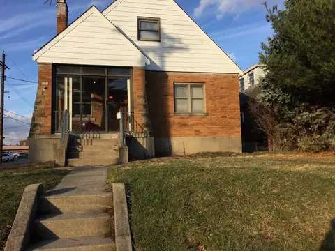 3172 Mozart Ave, Cincinnati, OH 45211