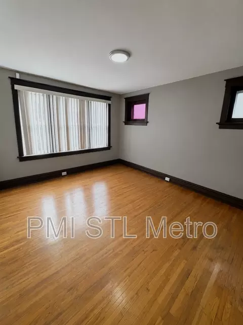5301 Michigan Ave #C, Saint Louis, MO 63111