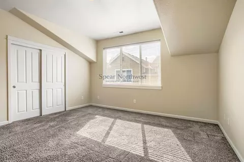 1976 NW Florence Ave, Gresham, OR 97030 photo 13